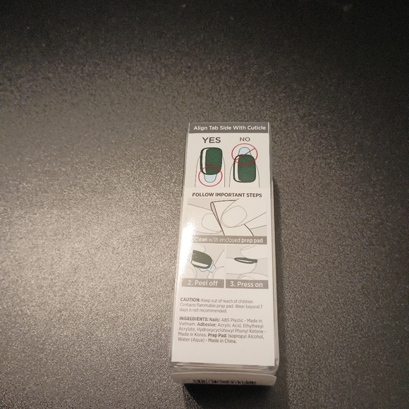 imPRESS Press-On Manicure - Short Length - Picture 3 of 3